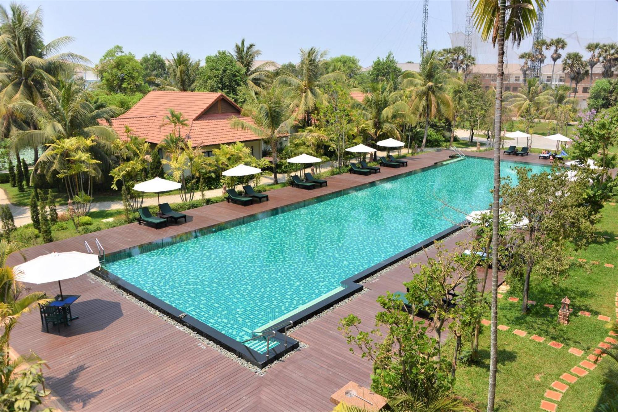 Studio Villa Pool Access + Free Wine & Canape
